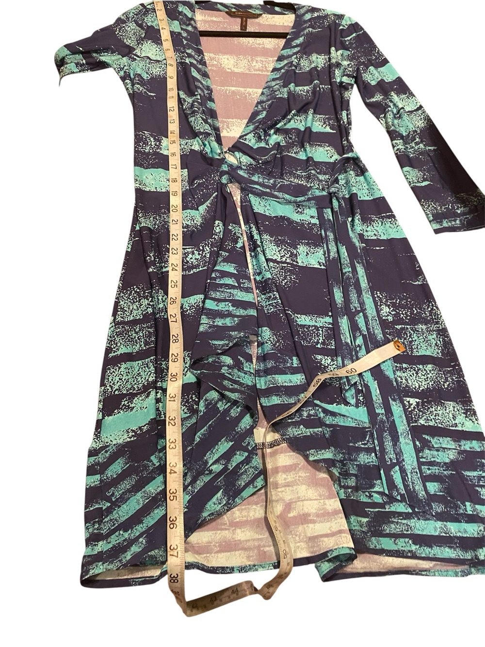 BCBGMaxAzria Navy/Teal 
Printed Warp Mini Dress
Size Small
NWOT - Picture 9 of 10